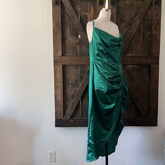 Solid Ruched Split Thigh Satin Sexy Cami Ruched Dress - Picture 4 of 11